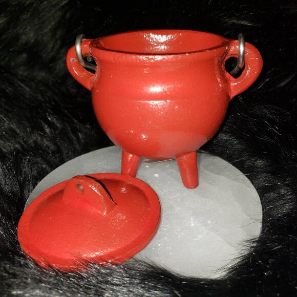 Red Mini cauldron - cast iron, spellwork, burner, witchcraft - Picture 3 of 3